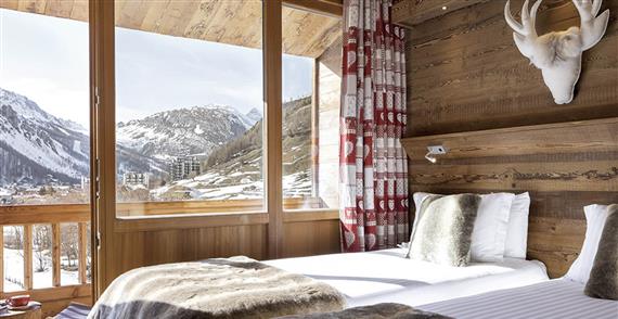 Hotel Ski Lodge